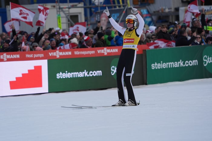 Domen Prevc flew to the hill record.