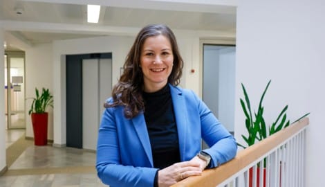 Julia Kröll ist seit Februar 2026 Leiterin der Regionalstelle des Arbeitsmarktservice in ...