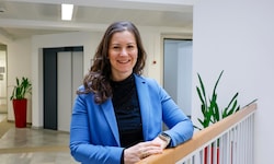 Julia Kröll ist seit Februar 2026 Leiterin der Regionalstelle des Arbeitsmarktservice in ...