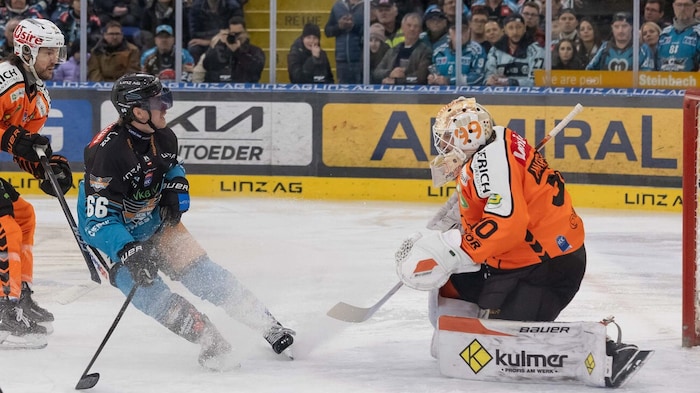 Elf der zwölf Schüsse von Linz konnte 99ers-Goalie Maxime Lagace entschärfen.