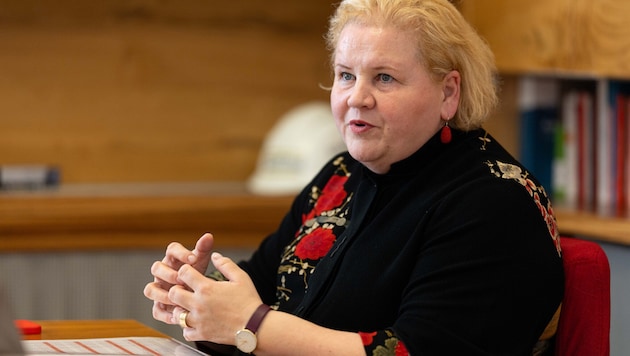 Gesundheitsministerin Korinna Schumann blickt in der „Krone“ auf das erste Regierungsjahr ...