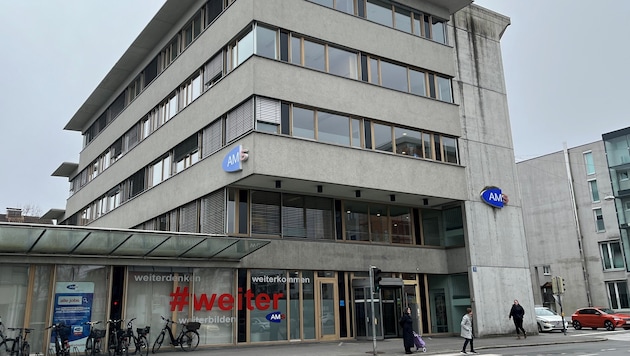 Knapp Prozent der Arbeitssuchenden können nur einen Pflichtschulabschluss als höchste ...