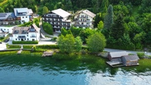 Das betroffene Anwesen samt Bootshaus direkt am Traunsee