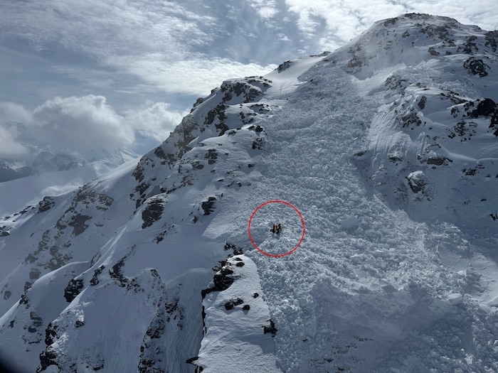 Im Bereich des roten Kreises wurden die Leichen entdeckt.