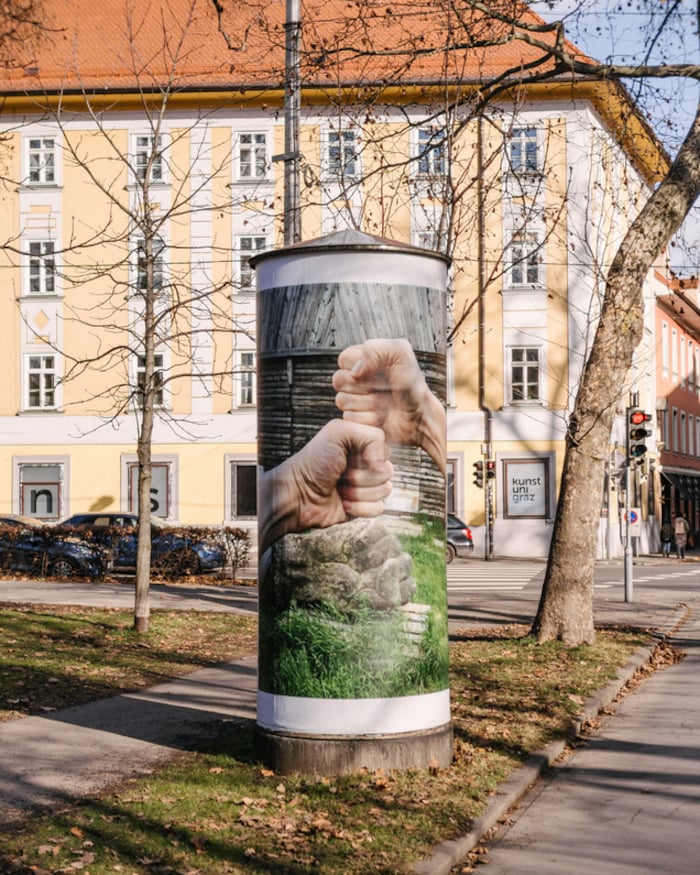 zweintopf spielt mit der steinernen Faust (Glacis/Franz Graf Allee)