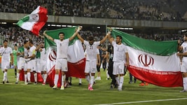Iran hat sich sportlich für die Fußball-WM qualifiziert. Hinter der Teilnahme steht wegen des ...