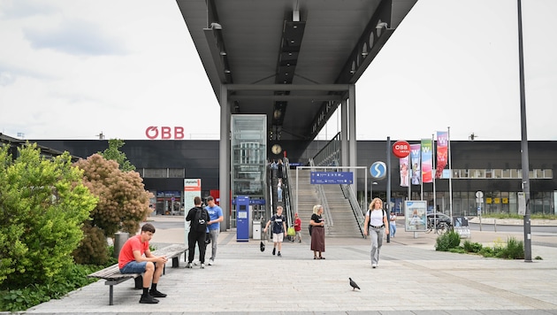 Am Bahnhofsvorplatz in Wels wird die Videoüberwachung ausgebaut.