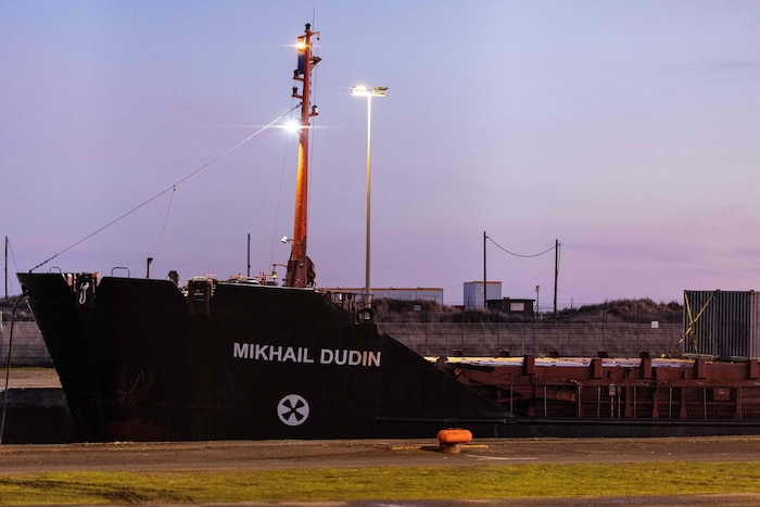 Das Schiff „Mikhail Dudin“ aus Sankt Petersburg transportiert demnach regelmäßig angereichertes ...