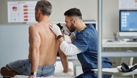 Jetzt zum Hautarzt gehen!