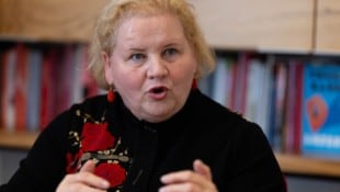 Gesundheitsministerin Korinna Schumann machte sich im „Krone“-Interview für eine Obergrenze für ...