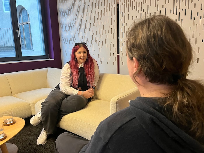 Päm im Gespräch mit „Krone“-Redakteur Robert Fröwein.