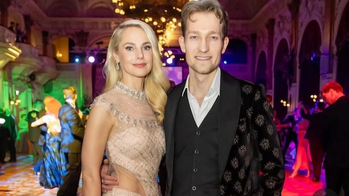 Bei Auftritten hat Simon Stadler auch Moderatorin Silvia Schneider kennengelernt.