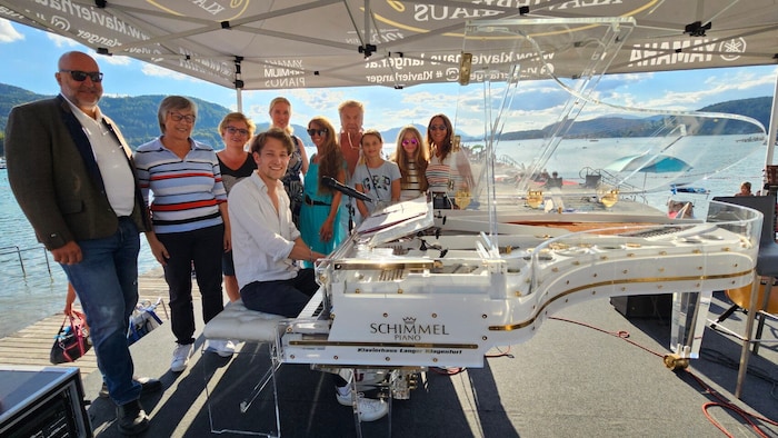 Auch am Steg im Strandbad Klagenfurt hat Simon Stadler gespielt.