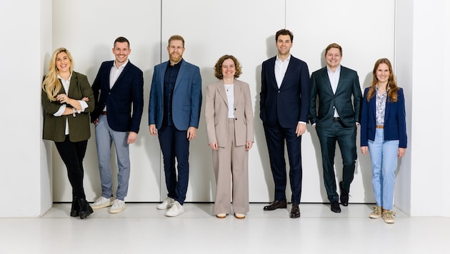 Der Vorstand der Jungen Wirtschaft samt neuer Geschäftsführerin Marie-Christine Häfele (Mitte).