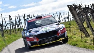 Mundl Baumschlager gibt mit 66 Jahren im Rebenland Gas.