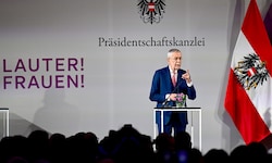 Bundespräsident Alexander Van der Bellen bei der Veranstaltung „LAUTER! FRAUEN!“ in der Hofburg