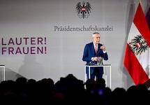 Bundespräsident Alexander Van der Bellen bei der Veranstaltung „LAUTER! FRAUEN!“ in der Hofburg