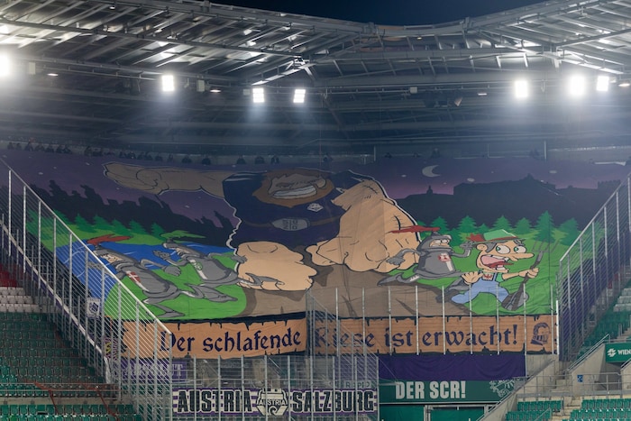 Die Choreographie der Auswärtsfans von