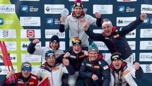 Jubel um Thomas Marchl (hi.).