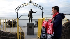 Letzter in der dritten englischen Liga, aber im Achtelfinale des ältesten Pokalwettbewerbs der ...