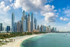 Zahlreiche Urlauber sind derzeit in Dubai gestrandet.