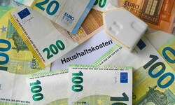 Wie sehr uns die hohe Teuerung der vergangenen Jahre in Euro kostet, ist nun amtlich. 