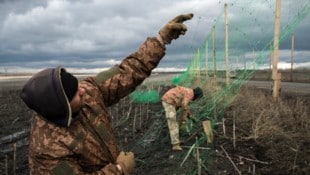 Der Angriffskrieg Russlands in der Ukraine frisst Unsummen an Geld.