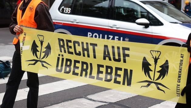 Elf Aktivisten der ehemaligen Letzte Generation mussten sich am Straflandesgericht Wien wegen ...