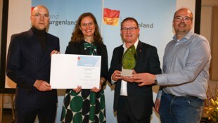 Höller (Jury), LH-Stv. Haider-Wallner, Bürgermeister Fercsak und OV Schreiner.