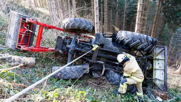 Abgestürzter Traktor.