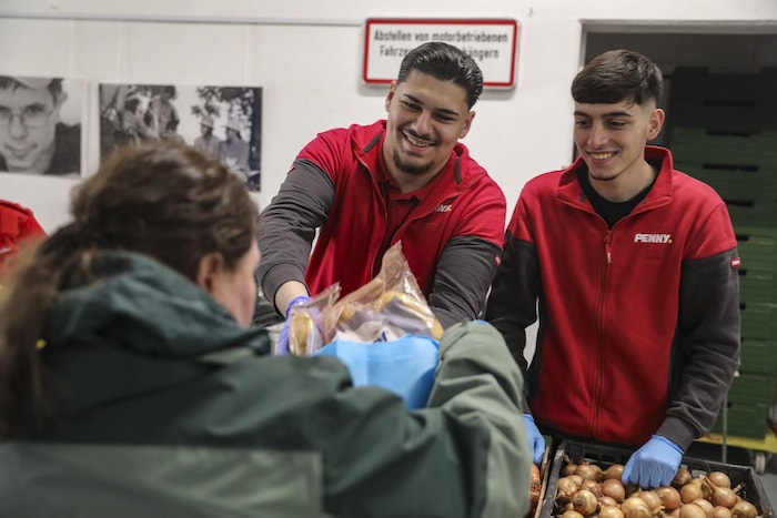 Die PENNY Lehrlinge bei der Team Österreich Tafel in Wien.