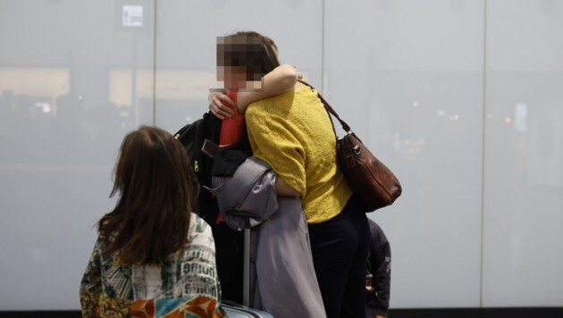 Am Mittwoch werden noch viele emotionale Momente in Schwechat erwartet. Die ersten Österreicher, ...