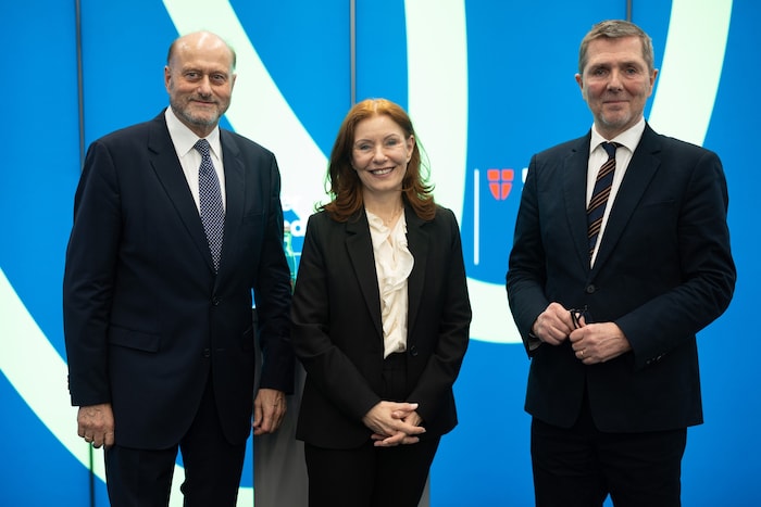 V.li.: Herwig Wetzlinger, Evelyne Kölldorfer- Leitgeb und Michael Binder sind mit der Leistung ...