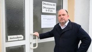 Zum wiederholten Male wurde das öffentliche WC in St. Florian mit Fäkalien verunreinigt und ...