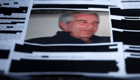 Der verurteilte Sexualstraftäter Jeffrey Epstein soll mehr als 1000 Minderjährige und junge ...