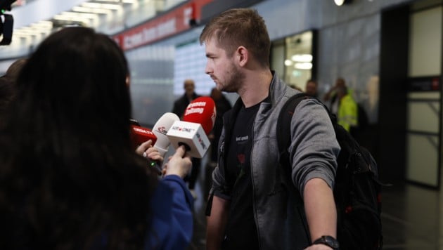 Am Mittwoch werden noch viele emotionale Momente in Schwechat erwartet. Die ersten Österreicher, ...