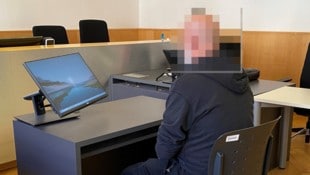 Der Angeklagte hat ein massives Drogen- und Alkoholproblem.