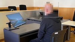 Der Angeklagte hat ein massives Drogen- und Alkoholproblem.