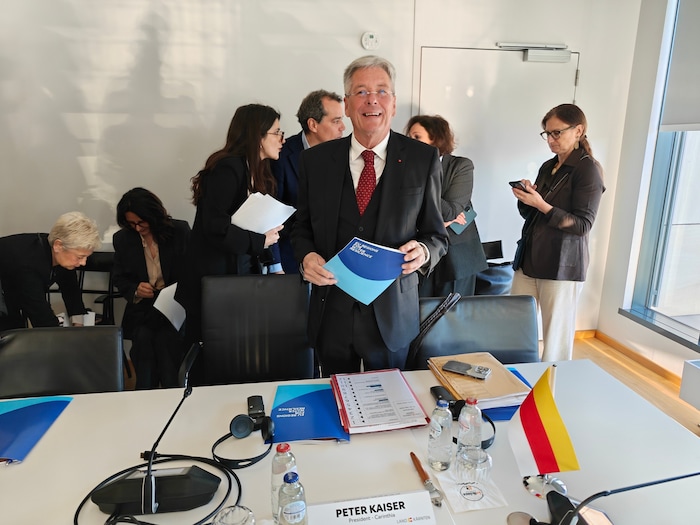 Peter Kaiser bei der Sitzung der neuen Allianz