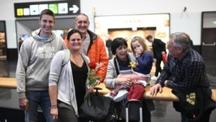 Familie Knabl ist erleichtert, dass alle gut angekommen sind.