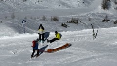 Ein Mann wurde durch den Skiunfall schwer verletzt.