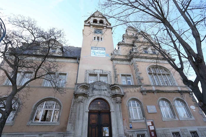 Ob auch das Rollett-Museum in die Innenstadt zieht und das schöne, aber sanierungsbedürftige ...