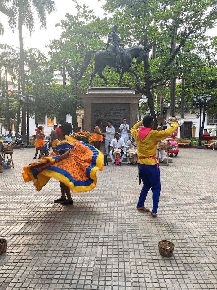Musik & Tanz am Hauptplatz in Cartagena.
