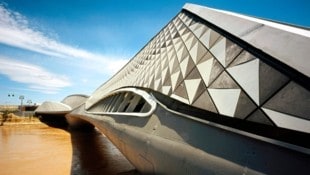 Brücke über den Ebro für die Expo 2008 in Saragossa