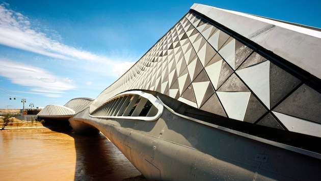 Brücke über den Ebro für die Expo 2008 in Saragossa