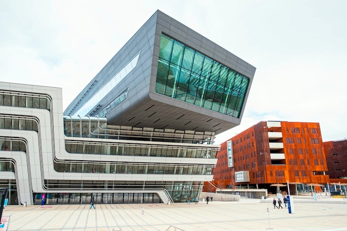 Das Library & Learning Center auf dem Wiener WU Campus