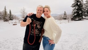 Die Stimmung passte sofort: Star-Fotograf Manfred Baumann mit Katherine Heigl. 