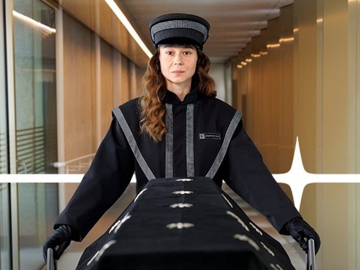 Bei der Bestattung Wien ist Veronika Sargträgerin.