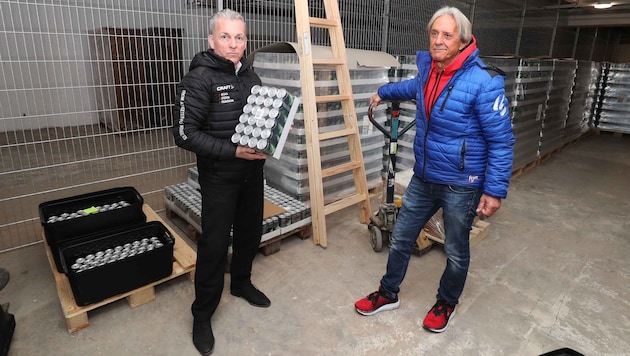 Wolfgang Scheifinger (li.) und Hans L. Kailer suchen die Energy-Drink-Diebe.