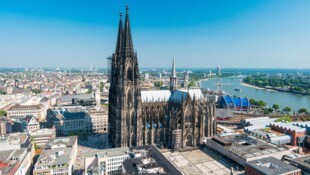 Touristen müssen künftig in Zukunft bezahlen, wenn sie den Kölner Dom besuchen wollen.